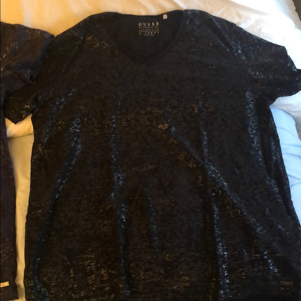 NWOT Guess t-shirt bundle size XL